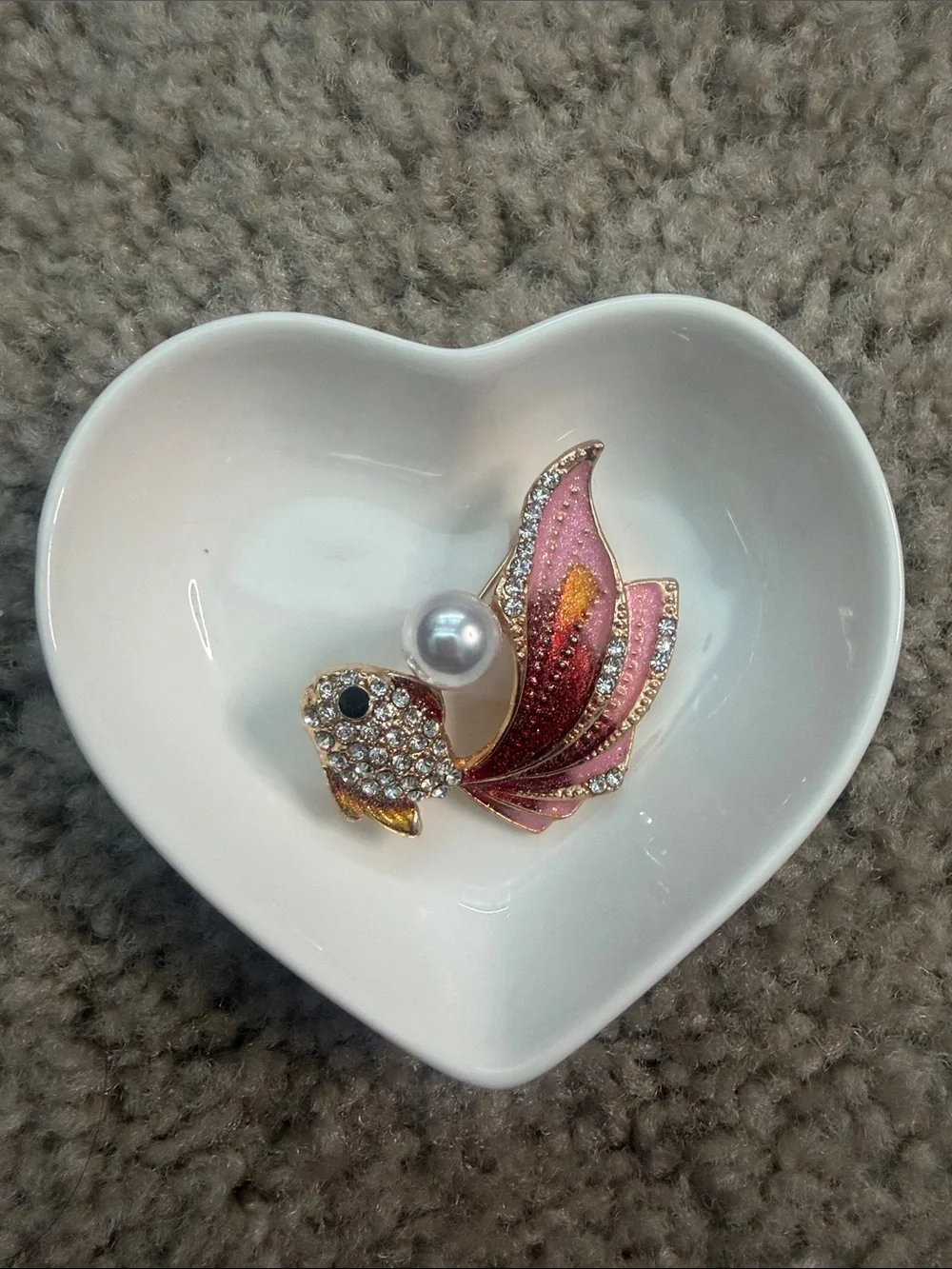 Elegant Pink Crystal Fish Brooch with Pearl Accent